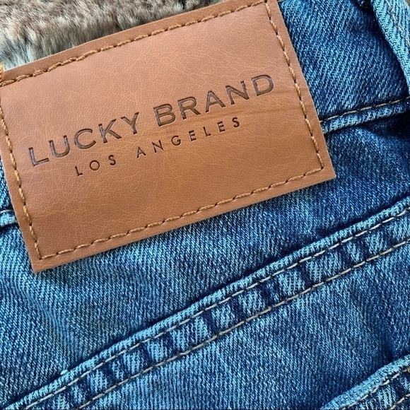 Lucky Brand The Cut Off Jean Short - Picture 5 of 12